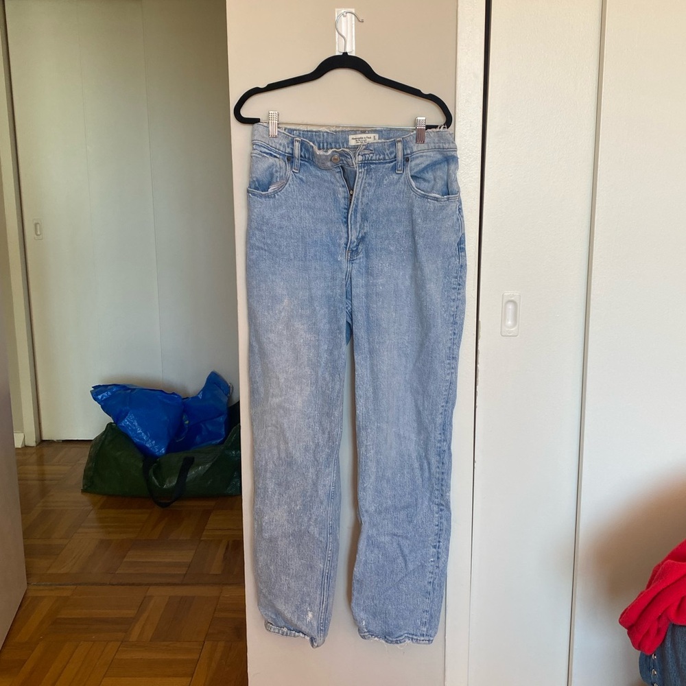 A&F curve love jeans